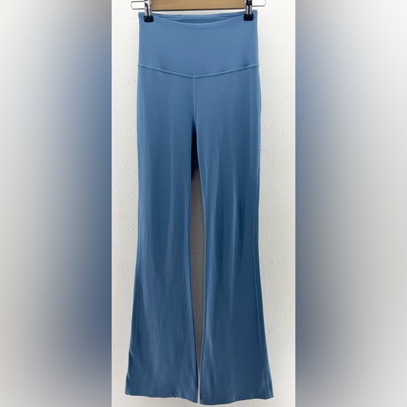 EUC Size 0 Lululemon Robins Egg Blue Flare Leggings - Picture 3 of 6